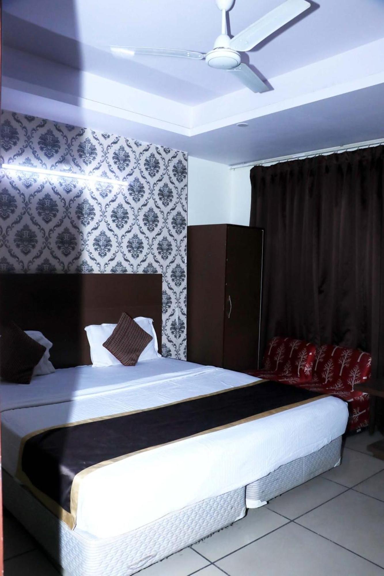 Airport Hotel Edge Home Stay New Delhi Eksteriør billede