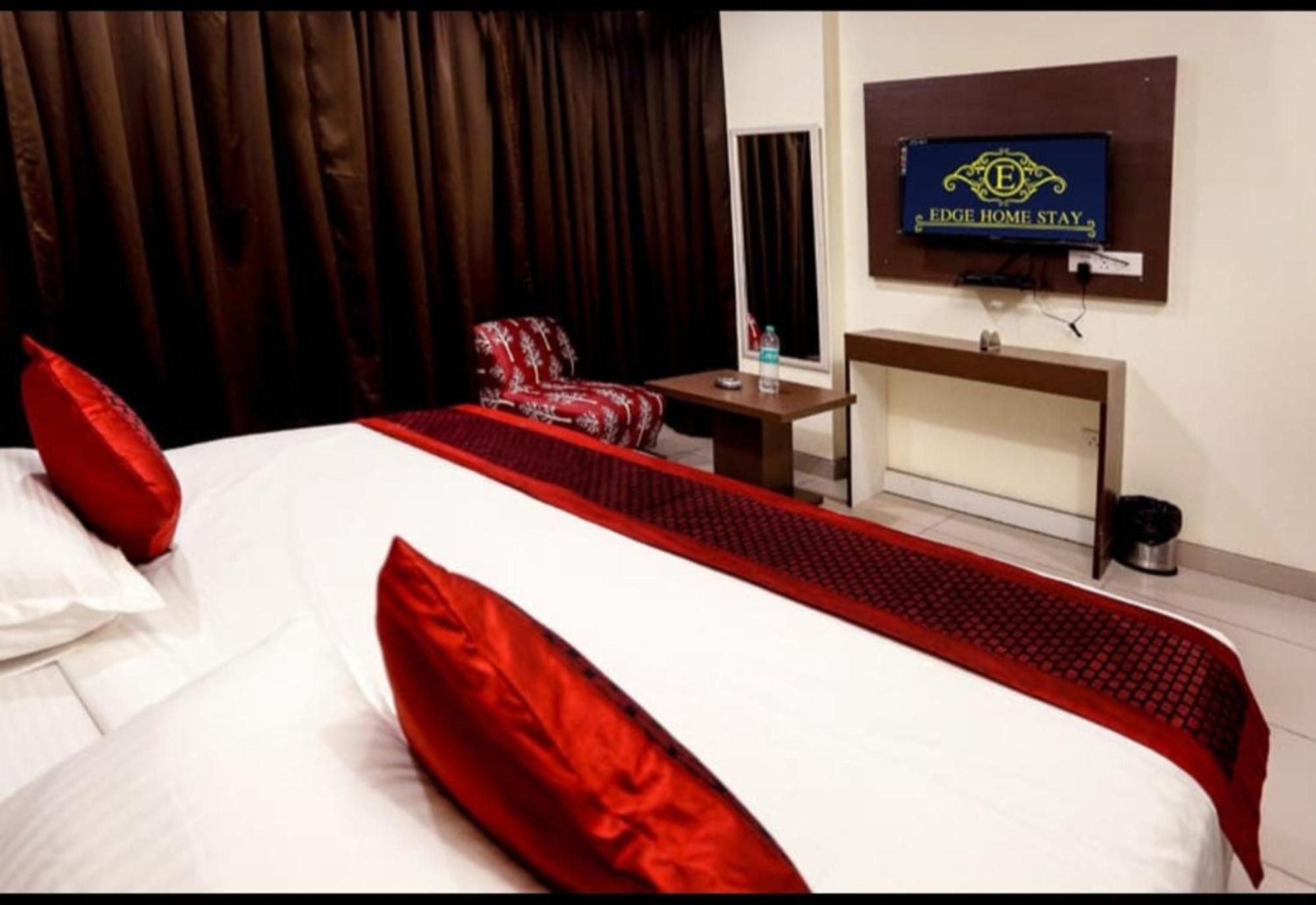 Airport Hotel Edge Home Stay New Delhi Eksteriør billede