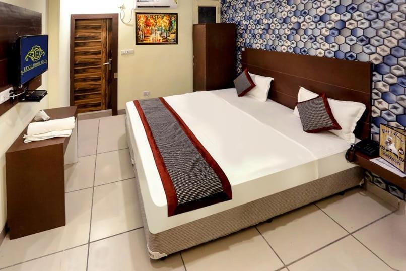 Airport Hotel Edge Home Stay New Delhi Eksteriør billede